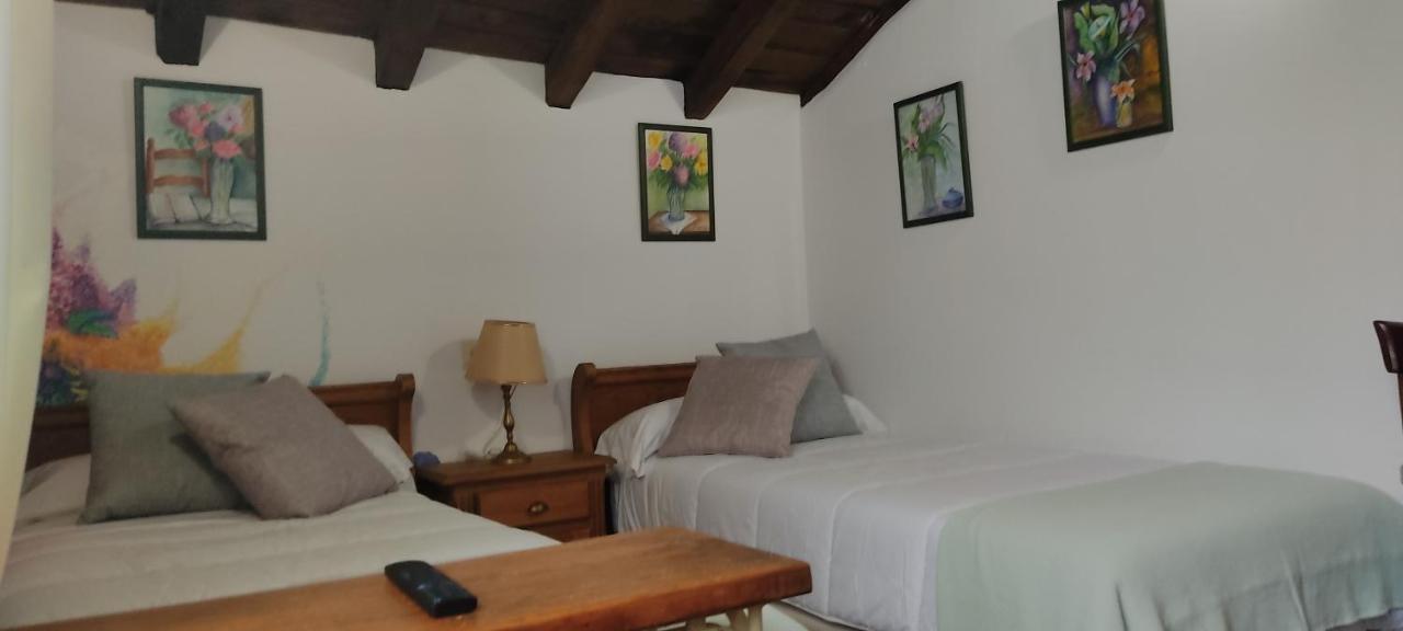 Hostal Mendaurpe Ituren Exterior photo
