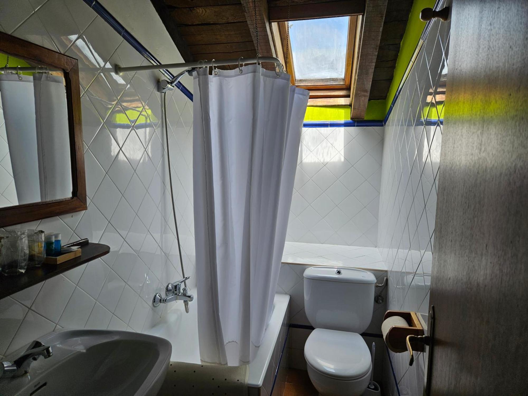 Hostal Mendaurpe Ituren Exterior photo